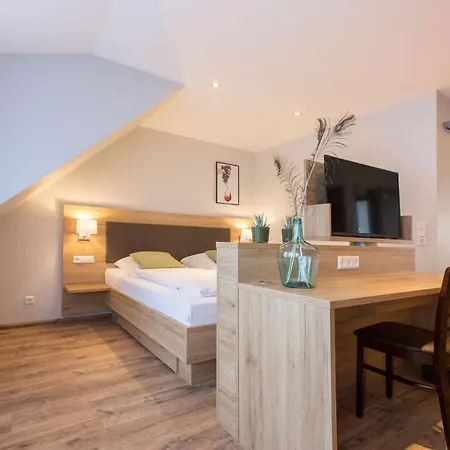 'in Vino Veritas' Πανσιόν Haslach im Kinzigtal